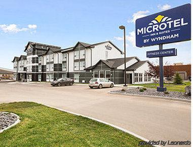Microtel Inn & Suites By Wyndham Blackfalds Extérieur photo