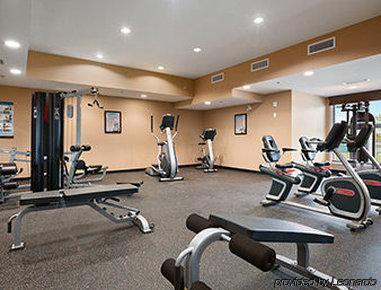 Microtel Inn & Suites By Wyndham Blackfalds Extérieur photo